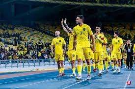 斯普利特：灰熊的双塔阵容不常见但很有威胁，我们得严阵以待