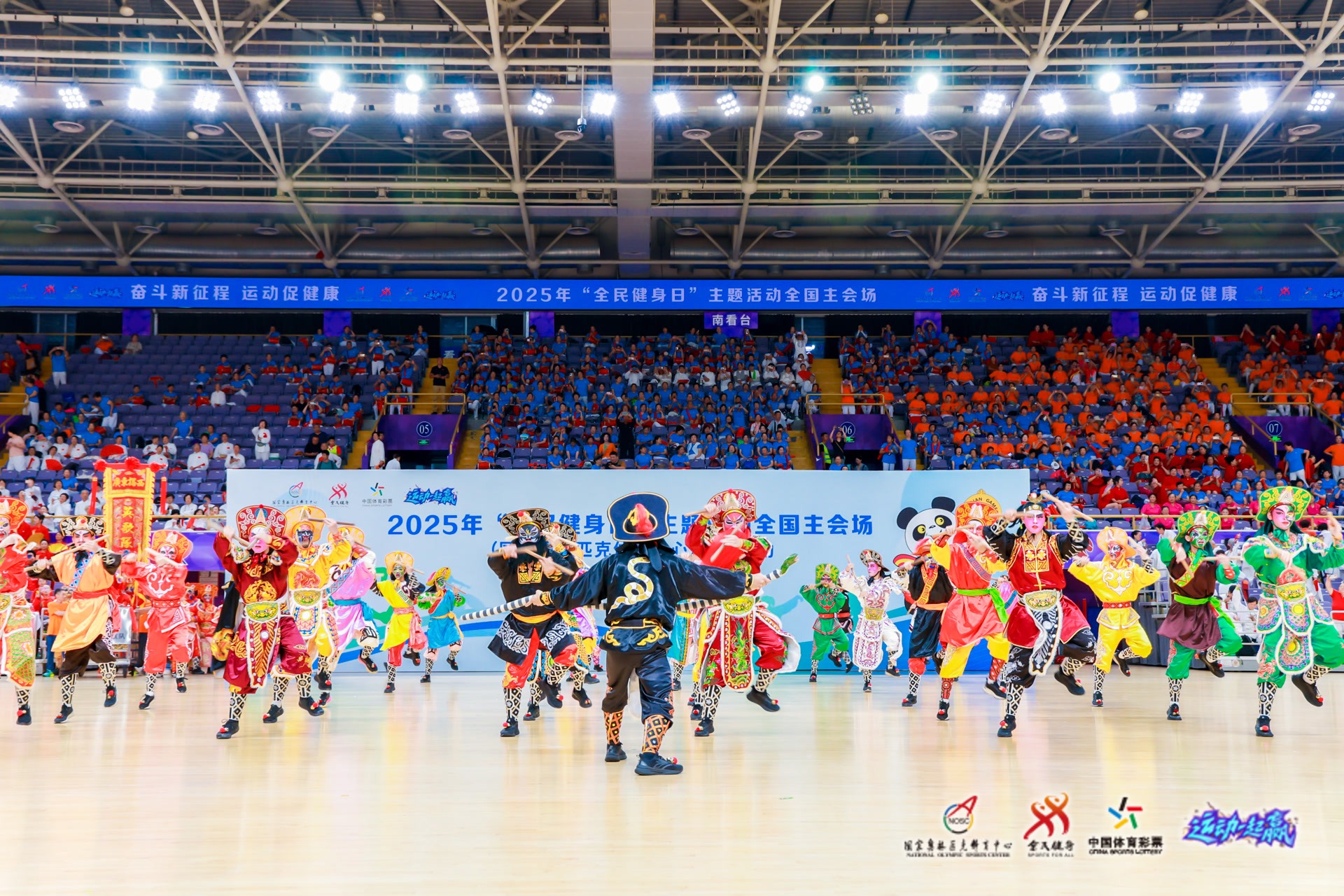 巴里·邦兹在季后赛的表现虽然不如常规赛，但其依然是历史上最令人畏惧的打者